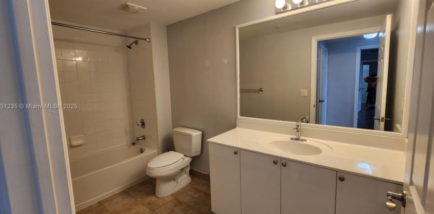 Appartement à Miami, Floride 2 chambres, 110.37 m2 № 1952333