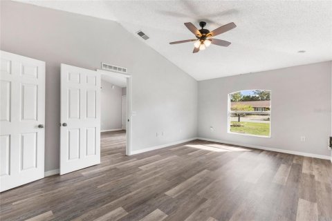 Villa ou maison à vendre à Spring Hill, Floride: 4 chambres, 162.39 m2 № 2427440 - photo 20