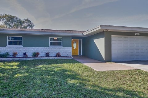 House in Clearwater, Florida 3 bedrooms, 124.12 sq.m. № 1893876 - photo 1