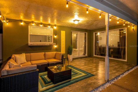 House in Clearwater, Florida 3 bedrooms, 124.12 sq.m. № 1893876 - photo 8