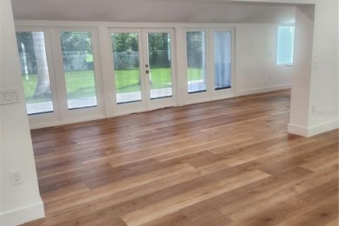 Villa ou maison à louer à Sarasota, Floride: 4 chambres, 235.88 m2 № 1788054 - photo 10