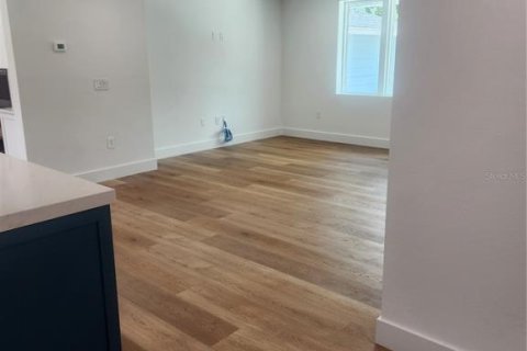 Villa ou maison à louer à Sarasota, Floride: 4 chambres, 235.88 m2 № 1788054 - photo 8