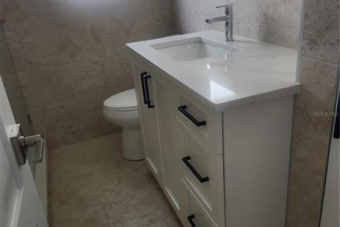 Villa ou maison à louer à Sarasota, Floride: 4 chambres, 235.88 m2 № 1788054 - photo 17