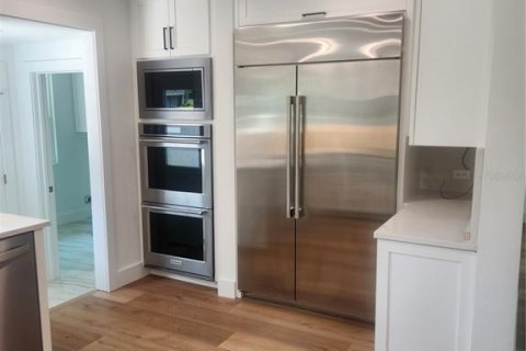 Villa ou maison à louer à Sarasota, Floride: 4 chambres, 235.88 m2 № 1788054 - photo 5