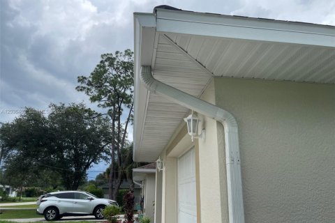 Propiedad comercial en venta en Fort Myers, Florida, 201.97 m2 № 2084770 - foto 30
