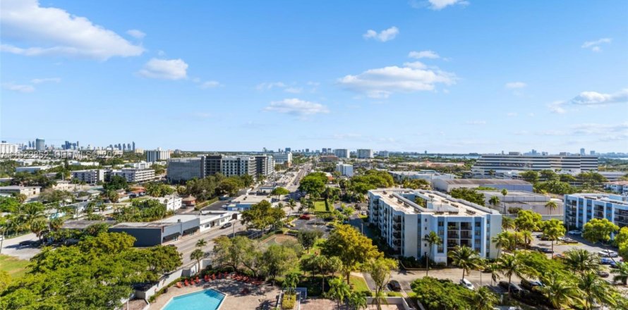 Condo à North Miami, Floride, 1 chambre  № 1976721