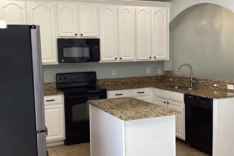 Townhouse in Orlando, Florida 3 bedrooms, 134.71 sq.m. № 2095853 - photo 10