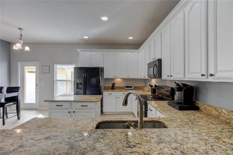 Townhouse in Orlando, Florida 3 bedrooms, 134.71 sq.m. № 2095853 - photo 8