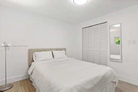 Villa ou maison à vendre à Miami Beach, Floride: 4 chambres, 400.87 m2 № 1715537 - photo 21