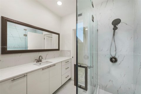 Villa ou maison à vendre à Miami Beach, Floride: 4 chambres, 400.87 m2 № 1715537 - photo 20