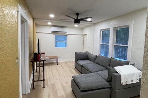 Propiedad comercial en venta en Clearwater, Florida, 13 dormitorios, 241.55 m2 № 1898756 - foto 24