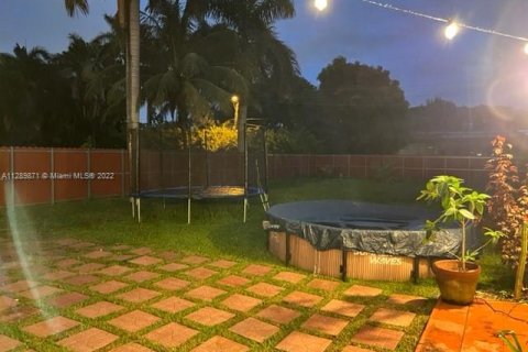 Casa en alquiler en Miami, Florida, 3 dormitorios, 202.81 m2 № 1862273 - foto 27