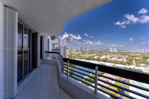 Купить кондоминиум в Авентура, Флорида 2 спальни, 109.72м2, № 1814144 - фото 3