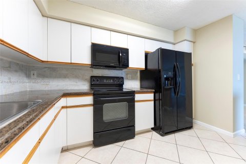 Купить кондоминиум в Авентура, Флорида 2 спальни, 109.72м2, № 1814144 - фото 11