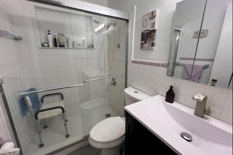 Villa ou maison à louer à Miami, Floride: 2 chambres, 85.28 m2 № 2390051 - photo 7