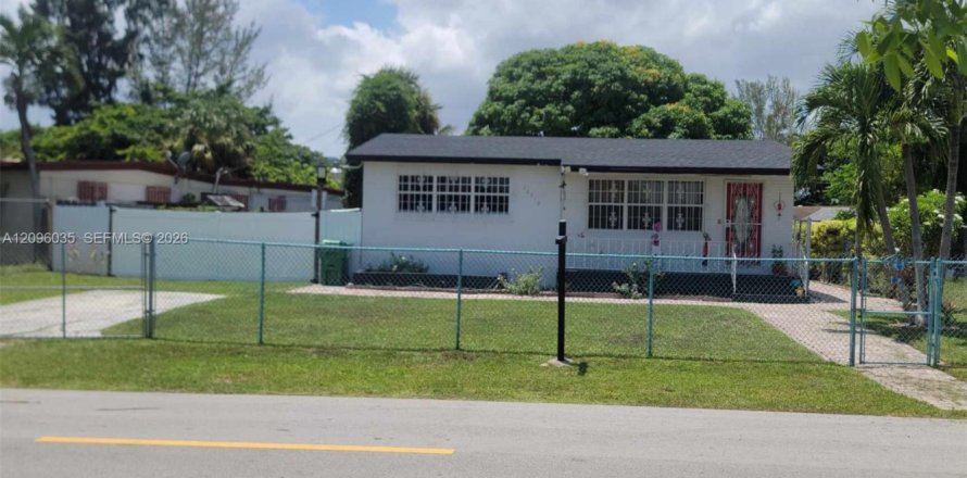 Villa ou maison à Miami, Floride 2 chambres, 85.28 m2 № 2390051