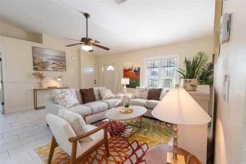 Casa en alquiler en Lake Placid, Florida, 3 dormitorios, 154.59 m2 № 2031020 - foto 3