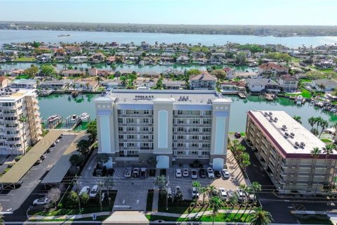 Condo à Clearwater, Floride, 3 chambres  № 2205881