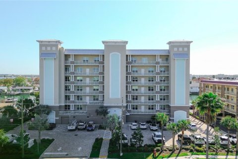 Copropriété à vendre à Clearwater, Floride: 3 chambres, 163.51 m2 № 2205881 - photo 4