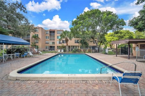 Снять в аренду кондоминиум в Дейви, Флорида 1 спальня, 60.76м2, № 1958386 - фото 30