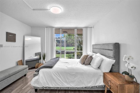 Снять в аренду кондоминиум в Дейви, Флорида 1 спальня, 60.76м2, № 1958386 - фото 13