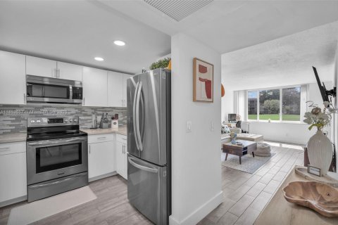 Снять в аренду кондоминиум в Дейви, Флорида 1 спальня, 60.76м2, № 1958386 - фото 1