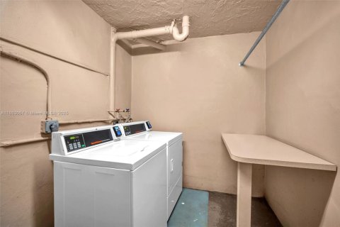 Снять в аренду кондоминиум в Дейви, Флорида 1 спальня, 60.76м2, № 1958386 - фото 23