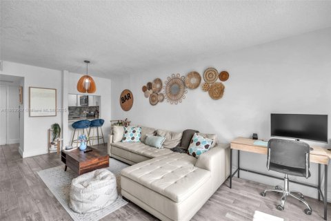 Снять в аренду кондоминиум в Дейви, Флорида 1 спальня, 60.76м2, № 1958386 - фото 9