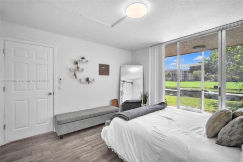 Снять в аренду кондоминиум в Дейви, Флорида 1 спальня, 60.76м2, № 1958386 - фото 14