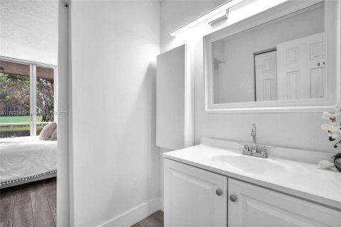 Снять в аренду кондоминиум в Дейви, Флорида 1 спальня, 60.76м2, № 1958386 - фото 22