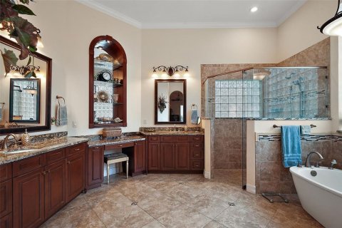House in Clermont, Florida 4 bedrooms, 266.91 sq.m. № 1884402 - photo 21
