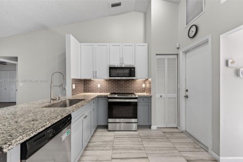 Villa ou maison à vendre à Margate, Floride: 3 chambres, 150.04 m2 № 2044772 - photo 27