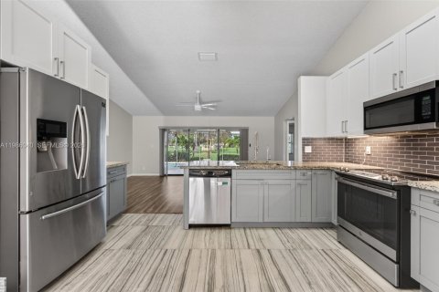 Villa ou maison à vendre à Margate, Floride: 3 chambres, 150.04 m2 № 2044772 - photo 29