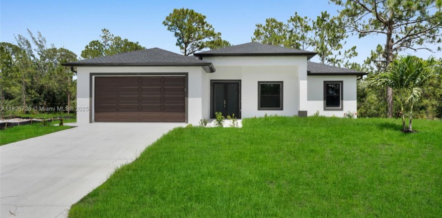 Villa ou maison à Lehigh Acres, Floride 3 chambres, 159.7 m2 № 1796382