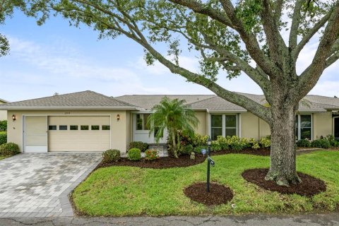 Condo in Sun City Center, Florida, 2 bedrooms  № 2210126 - photo 2