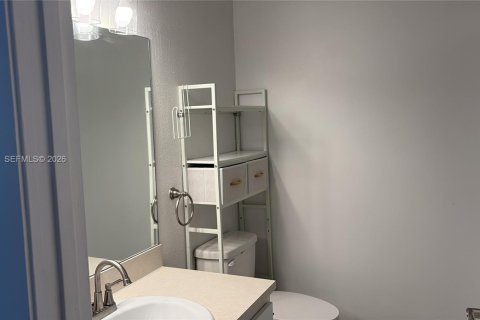 Снять в аренду кондоминиум в Пемброк-Пайнс, Флорида 2 спальни, № 2063223 - фото 17