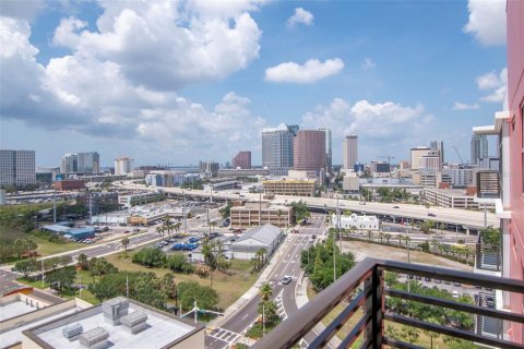 Condo in Tampa, Florida, 2 bedrooms  № 1751536 - photo 26