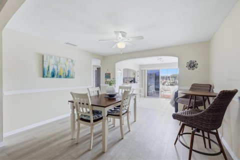 Condo in Englewood, Florida, 3 bedrooms № 2221708 - photo 12