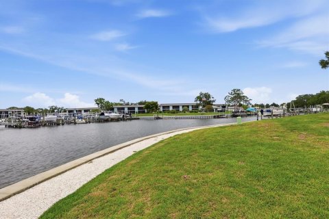 Condo in Englewood, Florida, 3 bedrooms № 2221708 - photo 28