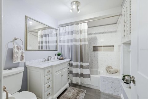 Condo in Englewood, Florida, 3 bedrooms № 2221708 - photo 26