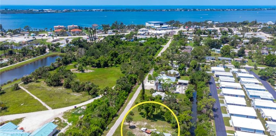 Terrain à Englewood, Floride № 2232333