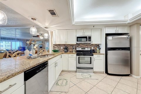 Copropriété à vendre à Indian Shores, Floride: 2 chambres, 130.06 m2 № 2102296 - photo 4