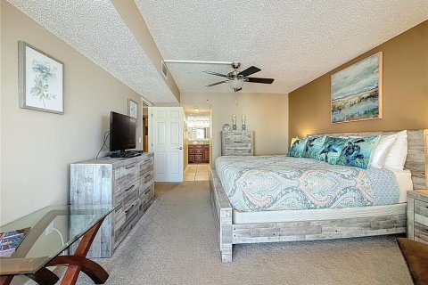 Copropriété à vendre à Indian Shores, Floride: 2 chambres, 130.06 m2 № 2102296 - photo 22