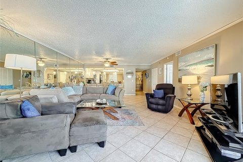 Copropriété à vendre à Indian Shores, Floride: 2 chambres, 130.06 m2 № 2102296 - photo 14