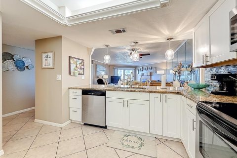 Copropriété à vendre à Indian Shores, Floride: 2 chambres, 130.06 m2 № 2102296 - photo 6