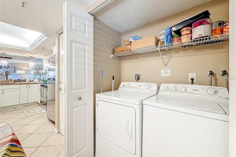 Copropriété à vendre à Indian Shores, Floride: 2 chambres, 130.06 m2 № 2102296 - photo 29