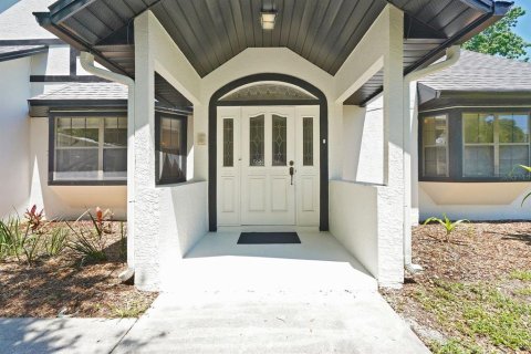 House in Merrit Island, Florida 4 bedrooms, 285.77 sq.m. № 2111439 - photo 5