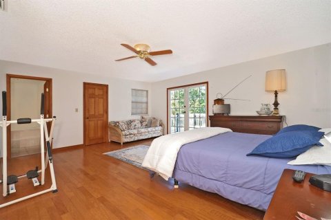 House in Merrit Island, Florida 4 bedrooms, 285.77 sq.m. № 2111439 - photo 21