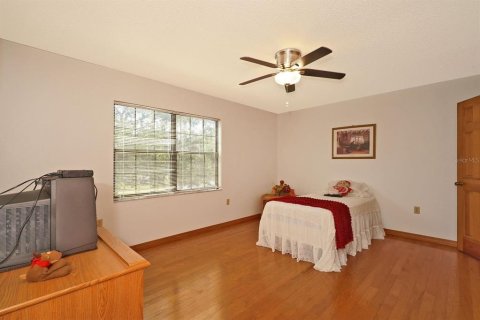 House in Merrit Island, Florida 4 bedrooms, 285.77 sq.m. № 2111439 - photo 18