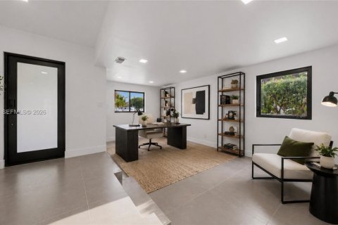 Villa ou maison à vendre à Miami, Floride: 4 chambres, 173.91 m2 № 2072599 - photo 25